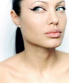 eyeliner nasıl sürülür